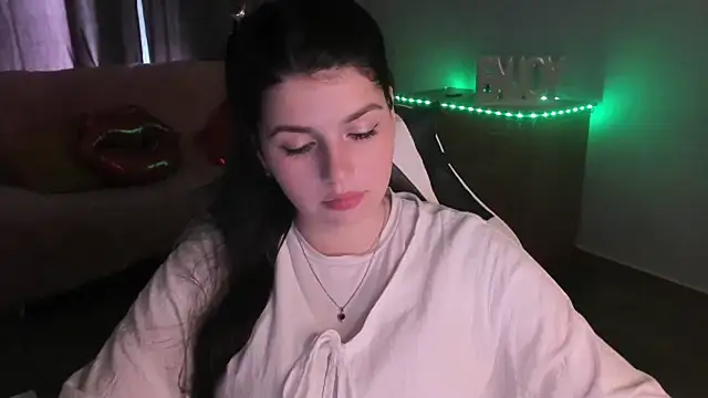KisaModel's Live XXX Chat