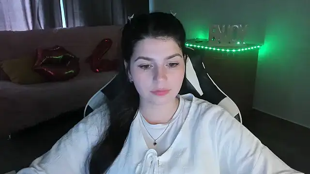 KisaModel Show in webcam