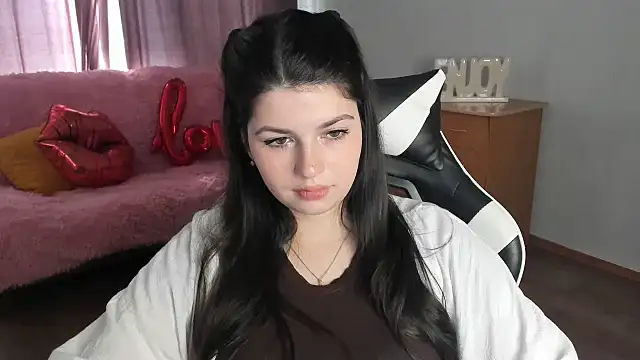 KisaModel XXX чат на живо