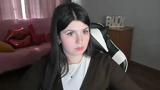 KisaModel's Live XXX Chat