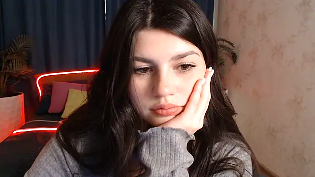 Chatroom XXX en direct de KisaModel