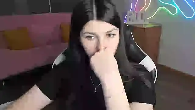 KisaModel: вебкам-шоу