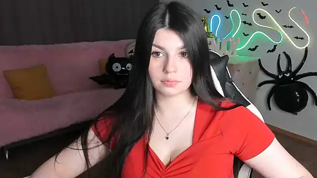 Chatroom XXX en direct de KisaModel