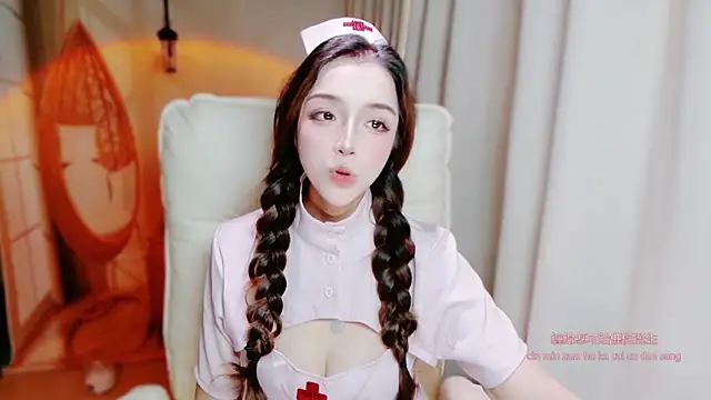 Pokazy przed kamerką – zizi-a