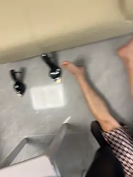 qwe522522 Show Webcam