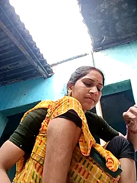 Chayna_singh Show in webcam