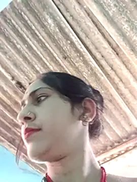 ห้องแชทสดของ Chayna_singh