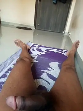 Show modela piedic na web-kameri