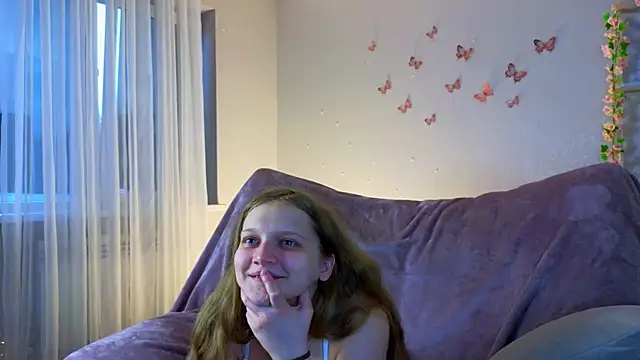 Chat soba uživo modela HazeElariel