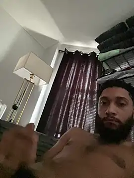 bigdickpapi19 webcam show