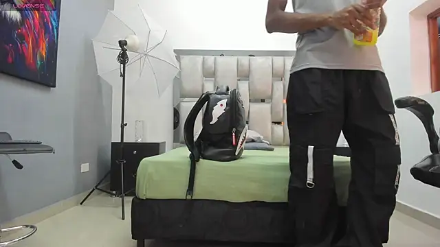 Вебкам-шоу khris__evans