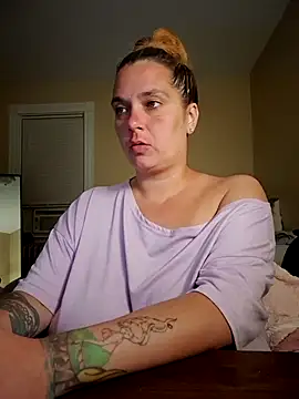 Chat +18 de Aria423 ao vivo