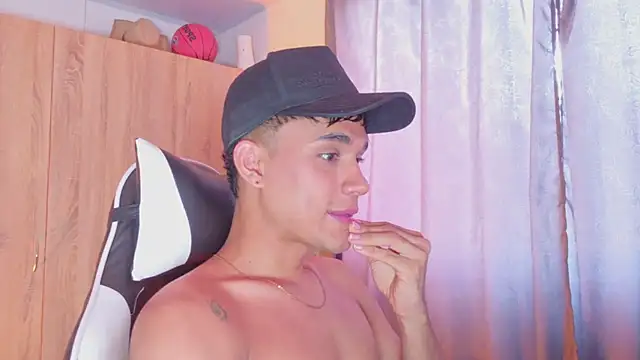 Michael_Jordan_zz's Webcam Show