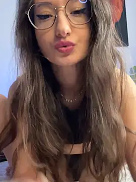 TheaMalekoo's Live XXX Chat