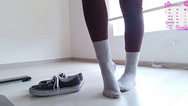 Feetbeth Adlı Modelin Canlı XXX Sohbeti