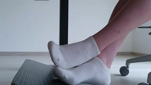 Feetbeth 在線直播表演