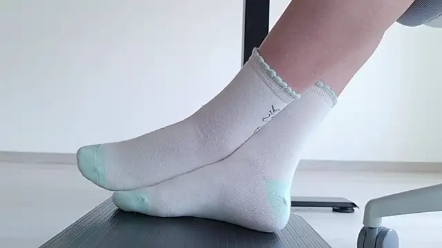 Feetbeth Adlı Modelin Canlı XXX Sohbeti