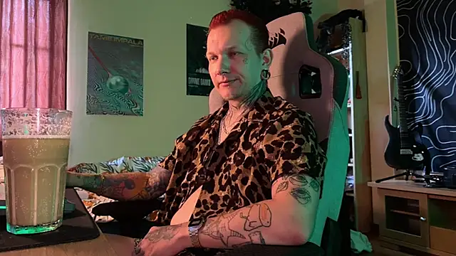 paulvelvet webcam show