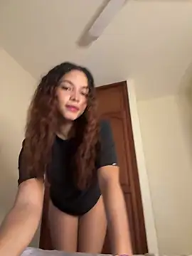AkiraY10 live XXX chat