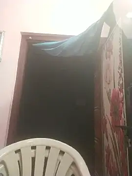 sarala_telugu Adlı Modelin Canlı Sohbet Odası