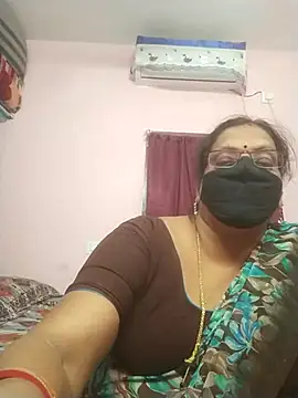 Show modela sarala_telugu na web-kameri