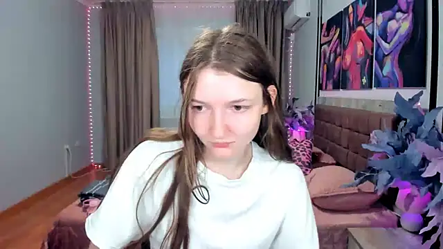 Chatroom XXX en direct de NikaRain