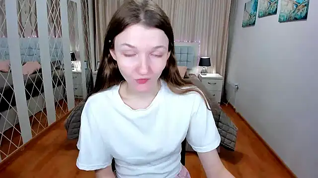 NikaRain Chat XXX in diretta