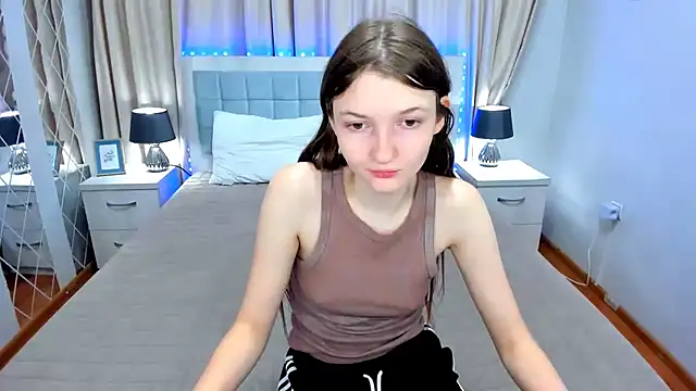 NikaRain Chat XXX live