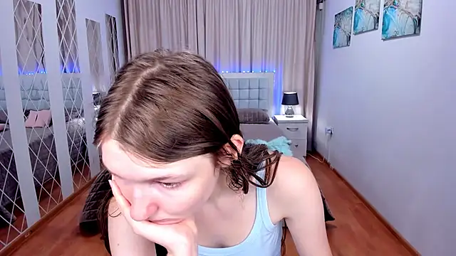 Chat +18 de NikaRain ao vivo