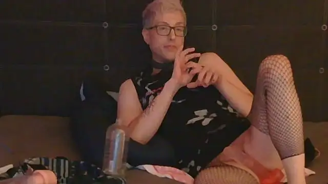 AskAveryAnything's Webcam Show