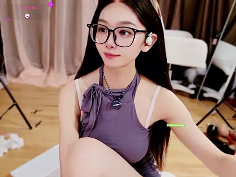 Chenchen_666 网络视讯表演