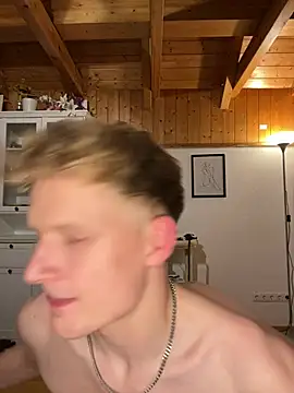 naylias Show in webcam