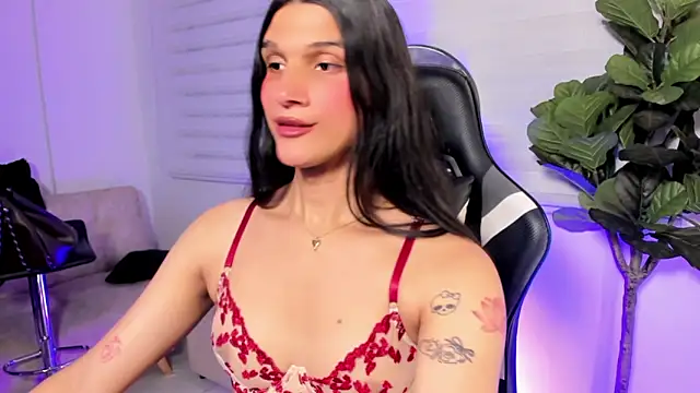 Show modela Bianca_baldwin_ na web-kameri