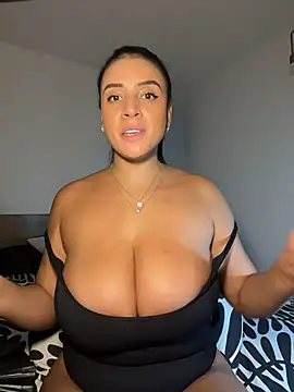 Chat +18 de Lena-Williamss ao vivo