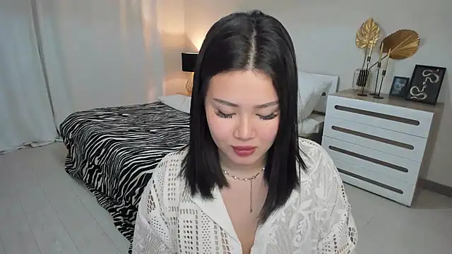 Brunette_Charm Chat XXX in diretta