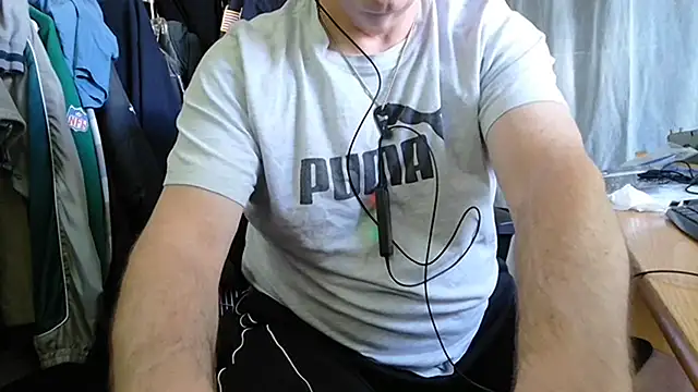 DougGlatt16 Show in webcam