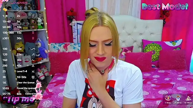 golden_girl01 Show in webcam