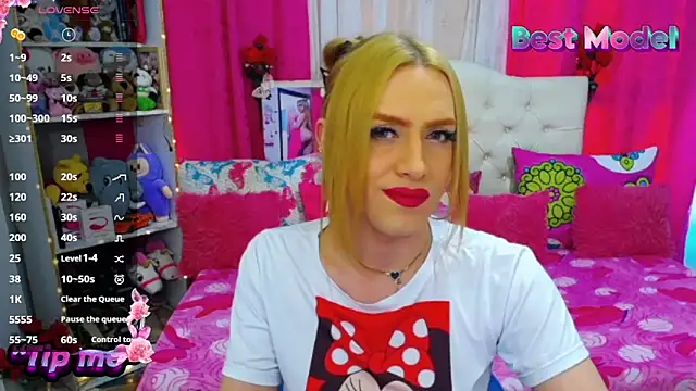 Show modela golden_girl01 na web-kameri
