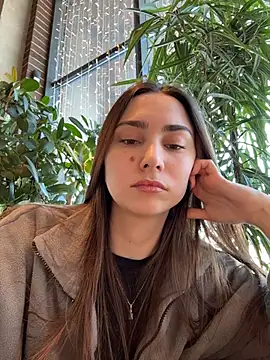 Lina_________ Show in webcam