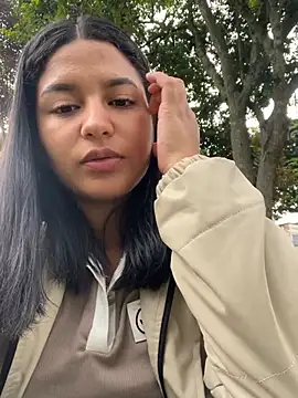 Sexy_zoe_outdoors' Webcam Show