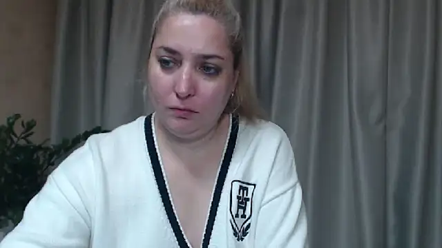 sweetpussy13 Webcam show