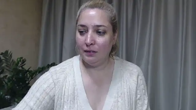 โชว์เว็บแคมของ sweetpussy13