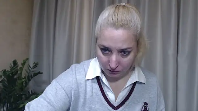 โชว์เว็บแคมของ sweetpussy13