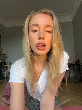 sssativa_more Adlı Modelin Web Kamerası Şovu