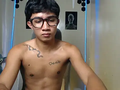Ur_hottestjonny Show in webcam