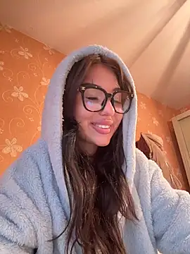 SilkyMira Chat XXX in diretta