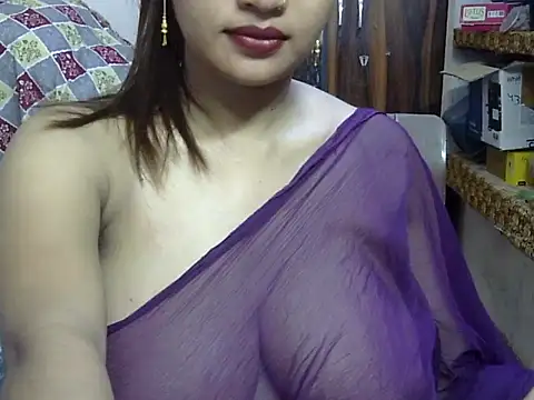 Love-zara-love's Webcam Show