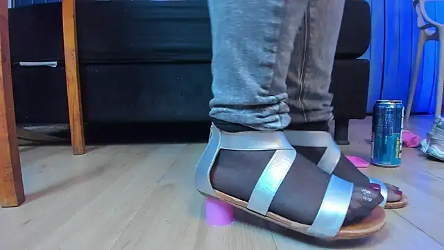 צ'אט XXX בשידור חי של dahianeconnor