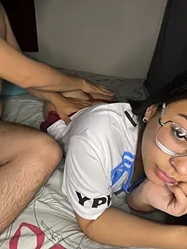 Show modela sextwox na web-kameri