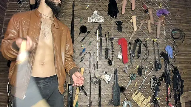 Hardcore_Room_Bdsm's Webcam Show